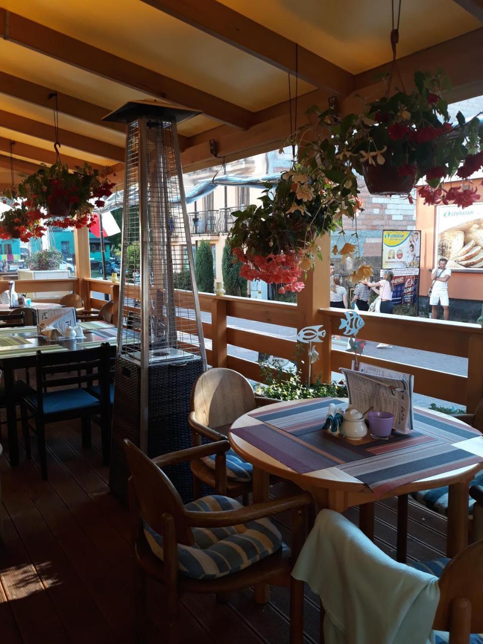 Patio Dom Goscinny Lukecin Exterior foto